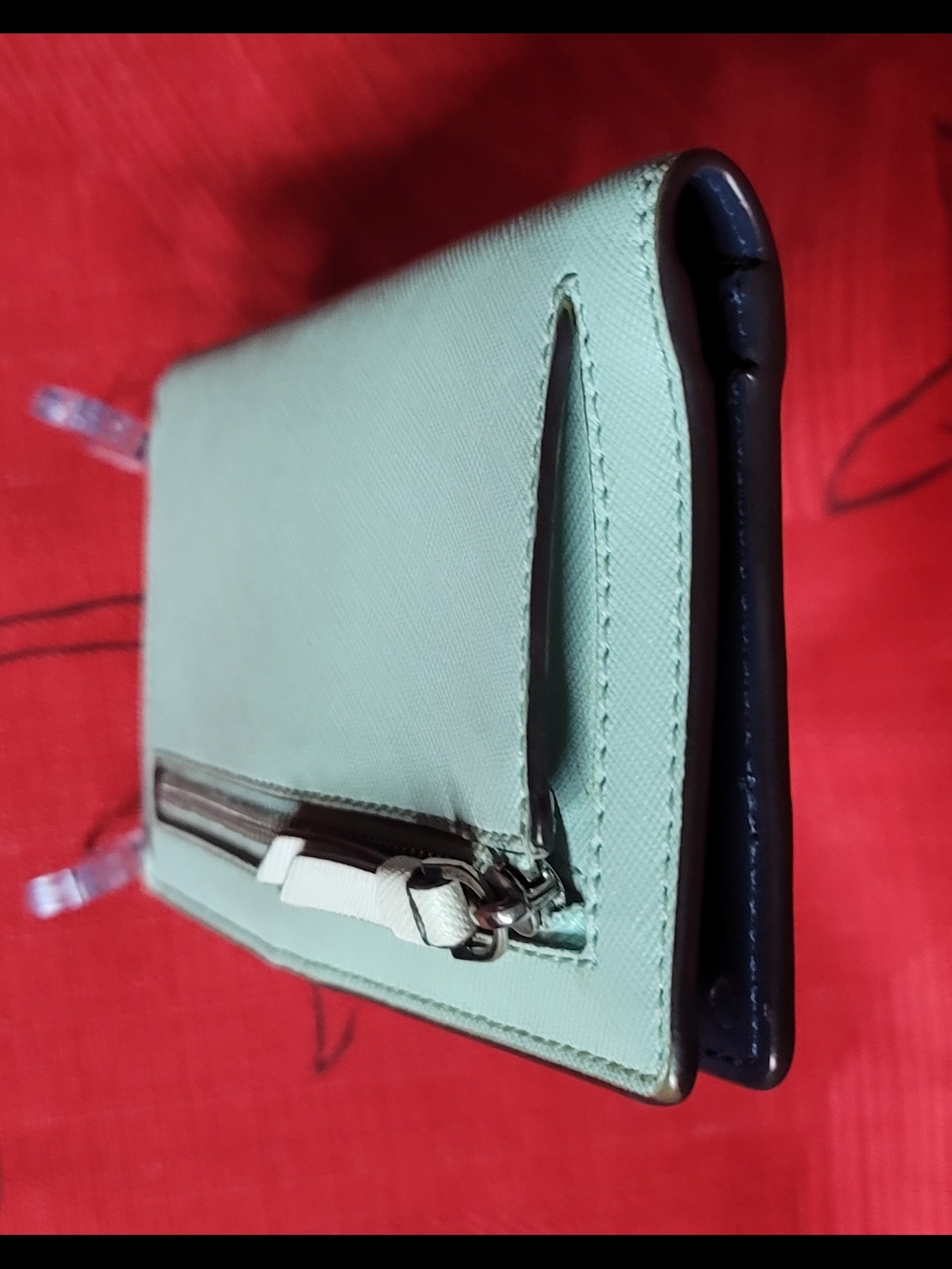 Kate Spade Cameron Two-Tone Mint Green and Cream Bifold Wallet - Picture 10 of 10